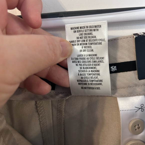 Badgley Mischka Women’s  Tan Pants size 18 - Picture 6 of 6